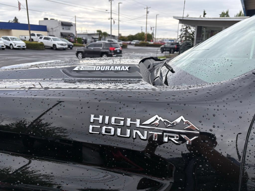 Used 2024 Chevrolet Silverado 3500 High Country w/ High Country Premium Package AWD/4WD image 10