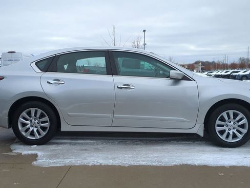 Used 2014 Nissan Altima 2.5 S w/ Display Audio Package image 6