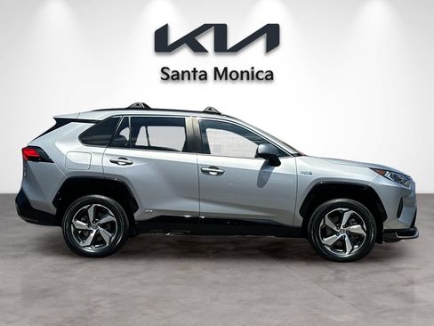 Used 2021 Toyota RAV4 SE w/ Weather & Moonroof Package AWD/4WD image 7