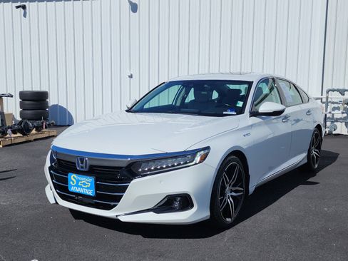 Used 2022 Honda Accord Touring image 1