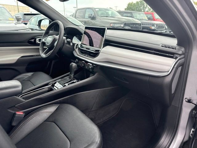 Used 2023 Jeep Compass Limited AWD/4WD image 28