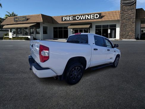 Used 2021 Toyota Tundra SR5 w/ Trail Edition image 7