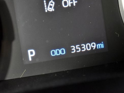 Certified 2022 Toyota RAV4 XLE image 32