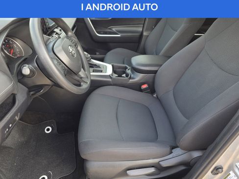 Used 2019 Toyota RAV4 LE image 12