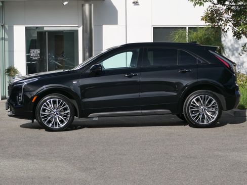 Certified 2024 Cadillac XT4 Sport image 2