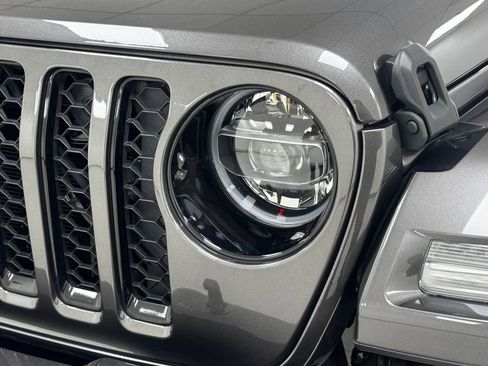 Used 2021 Jeep Wrangler Unlimited Sahara image 34