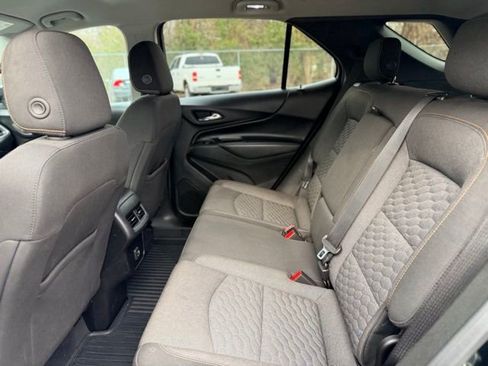 Used 2019 Chevrolet Equinox LT w/ Driver Convenience Package image 26