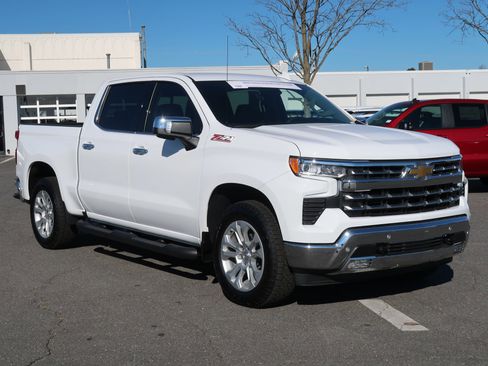 Used 2025 Chevrolet Silverado 1500 LTZ w/ Technology Package image 2