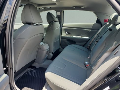 New 2026 Hyundai Elantra SEL Sport Premium FWD image 16
