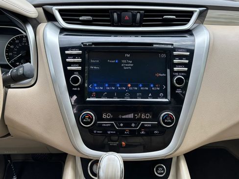 Used 2015 Nissan Murano SV w/ Premium Package image 21