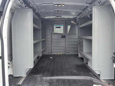 Used 2019 Chevrolet Express 2500 w/ Driver Convenience Package image 27