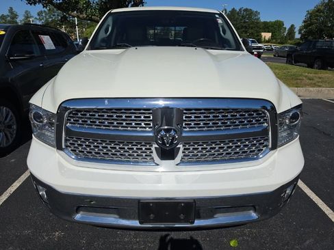 Used 2018 RAM 1500 Laramie AWD/4WD image 1