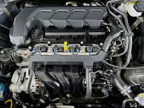 Used 2024 Hyundai Venue SEL image 32