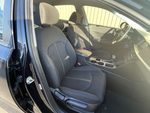 Used 2020 Kia Optima LX image 14