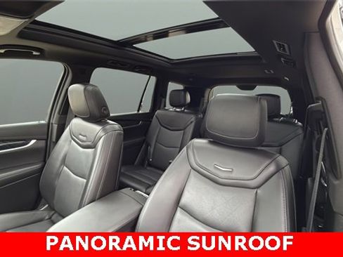 Used 2023 Cadillac XT6 Premium Luxury image 22