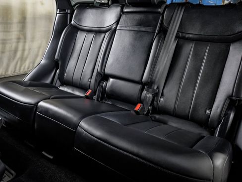 Used 2024 Land Rover Range Rover SE image 28