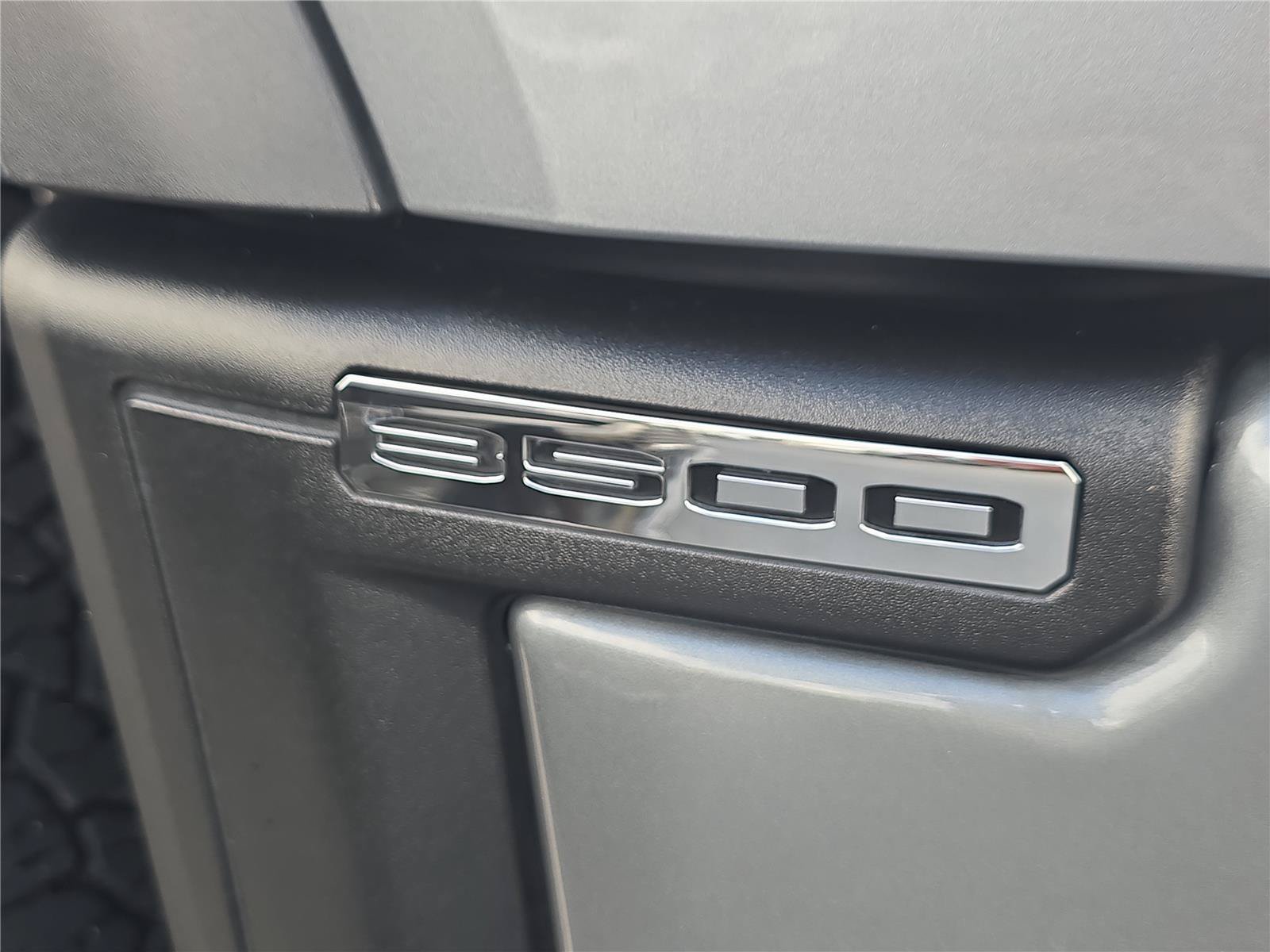 Used 2024 GMC Sierra 3500 Denali Ultimate AWD/4WD image 30