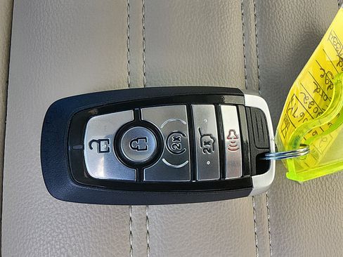 Used 2022 Ford Edge SEL w/ Convenience Package AWD/4WD image 26