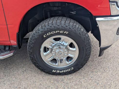 Used 2022 RAM 2500 Tradesman AWD/4WD image 9