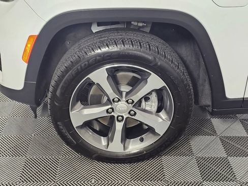 Used 2022 Jeep Grand Cherokee Limited 4xe AWD/4WD image 9