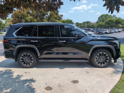 Certified 2024 Toyota Sequoia Limited w/ Tow Technology Package RWD image 11
