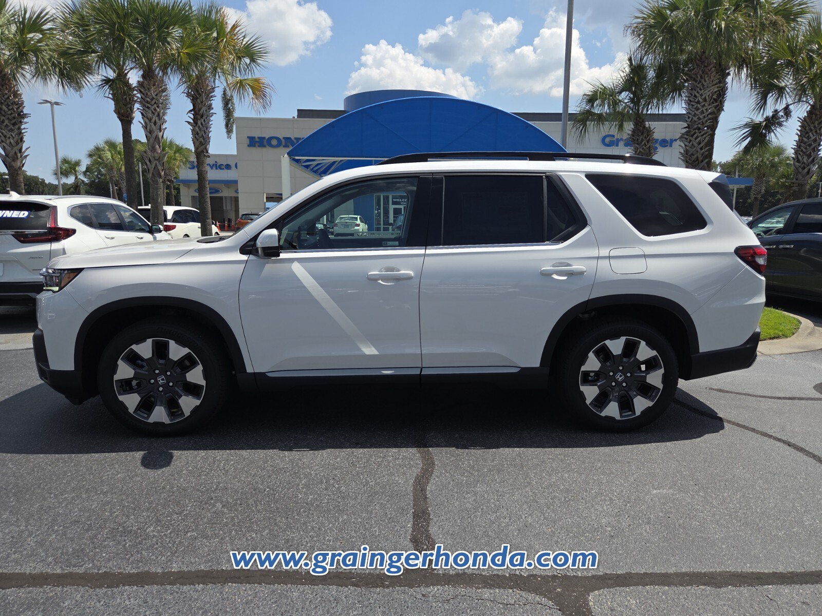 New 2026 Honda Pilot Elite image 2