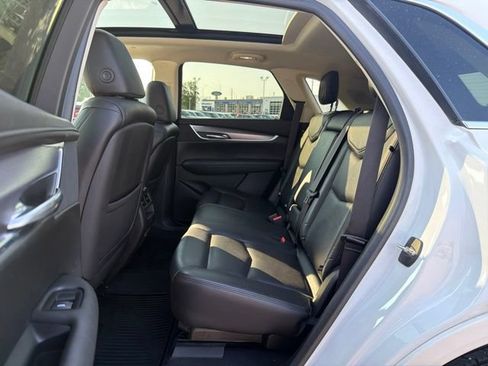 Used 2018 Cadillac XT5 Premium Luxury w/ Driver Assist Package AWD/4WD image 20