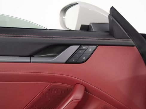 Certified 2023 Porsche 911 Targa 4S image 20