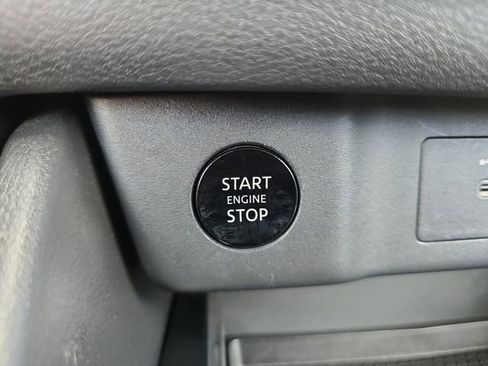 Used 2024 Nissan Rogue SV w/ SV Premium Package FWD image 28