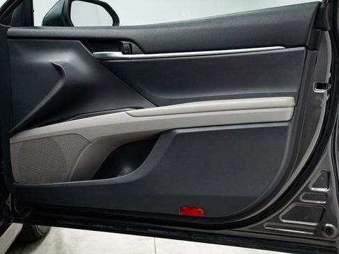 Used 2023 Toyota Camry LE image 21