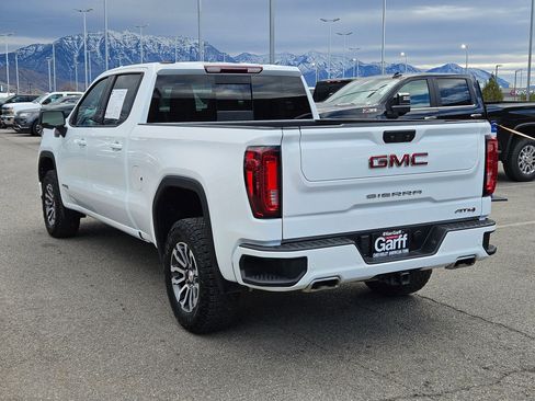 Used 2023 GMC Sierra 1500 AT4 w/ AT4 Preferred Package image 5