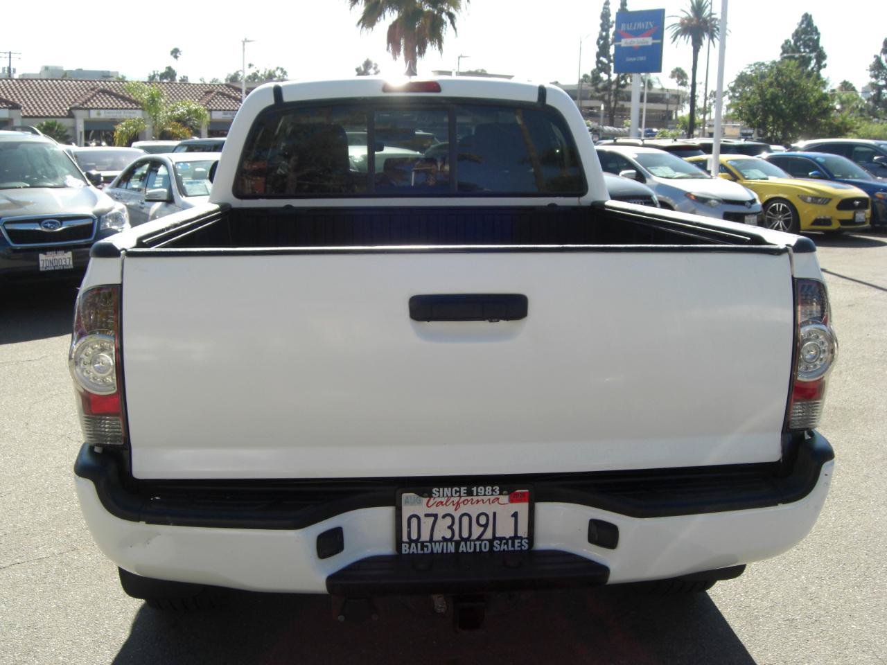 Used 2012 Toyota Tacoma PreRunner w/ TRD Sport Pkg RWD image 12