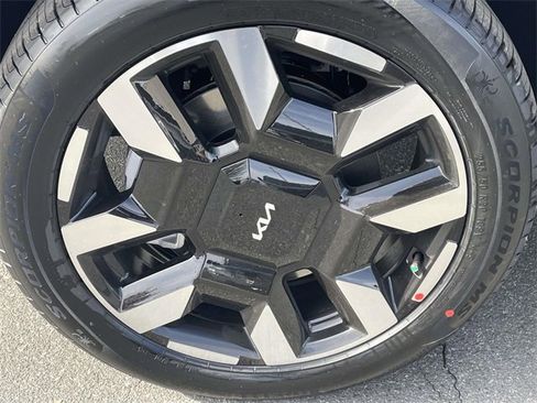 New 2027 Kia Telluride S image 6