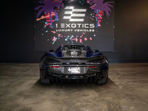 Used 2019 McLaren 570S Spider image 6