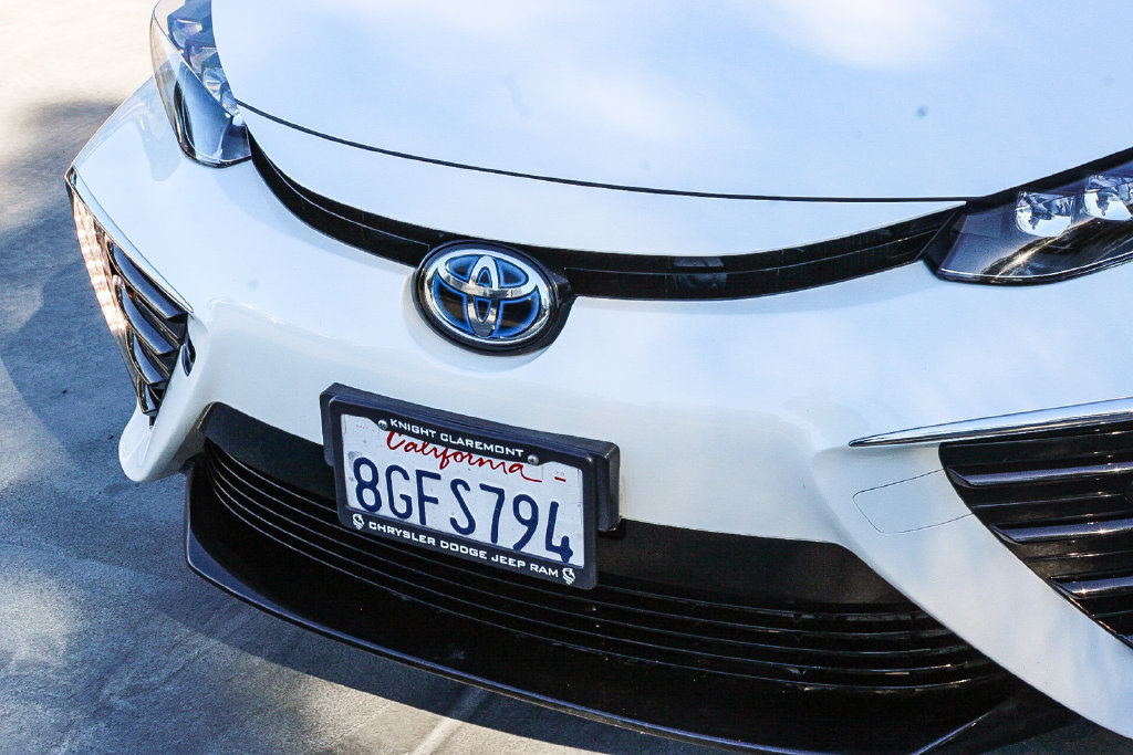 Used 2018 Toyota Mirai FWD image 6