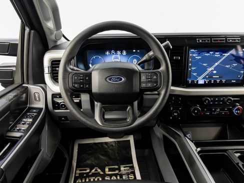 Used 2023 Ford F350 XLT w/ XLT Premium Package AWD/4WD image 39