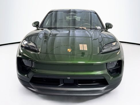 Certified 2024 Porsche Macan 4 Electric AWD/4WD image 6