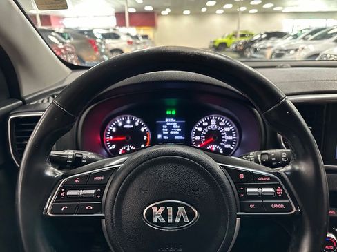 Used 2022 Kia Sportage EX image 17