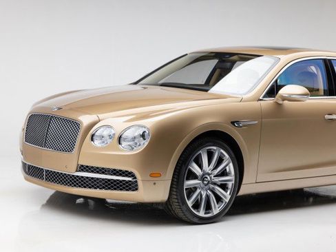 Used 2015 Bentley Flying Spur W12 image 33