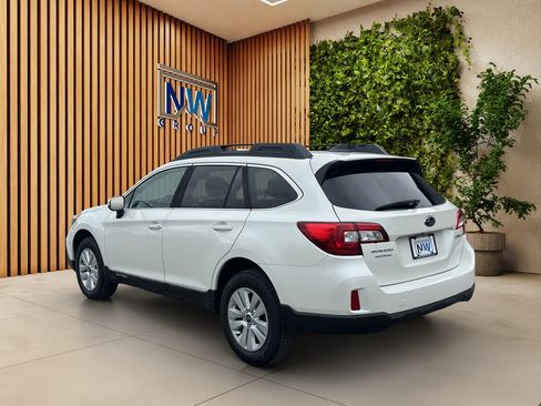 Used 2018 Subaru Outback 2.5i Premium AWD/4WD image 21