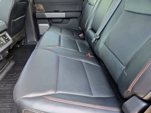 Used 2024 Ford F350 Lariat w/ Lariat Ultimate Package AWD/4WD image 29
