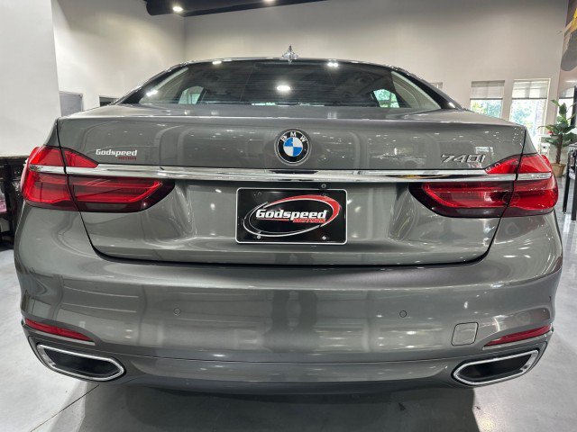 Used 2016 BMW 740i w/ Executive Package 2 RWD image 35