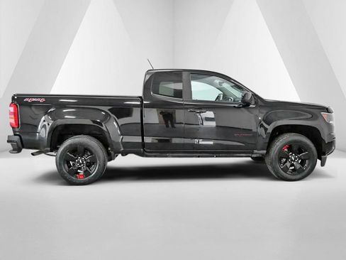 Used 2018 Chevrolet Colorado LT w/ Redline Special Edition AWD/4WD image 8
