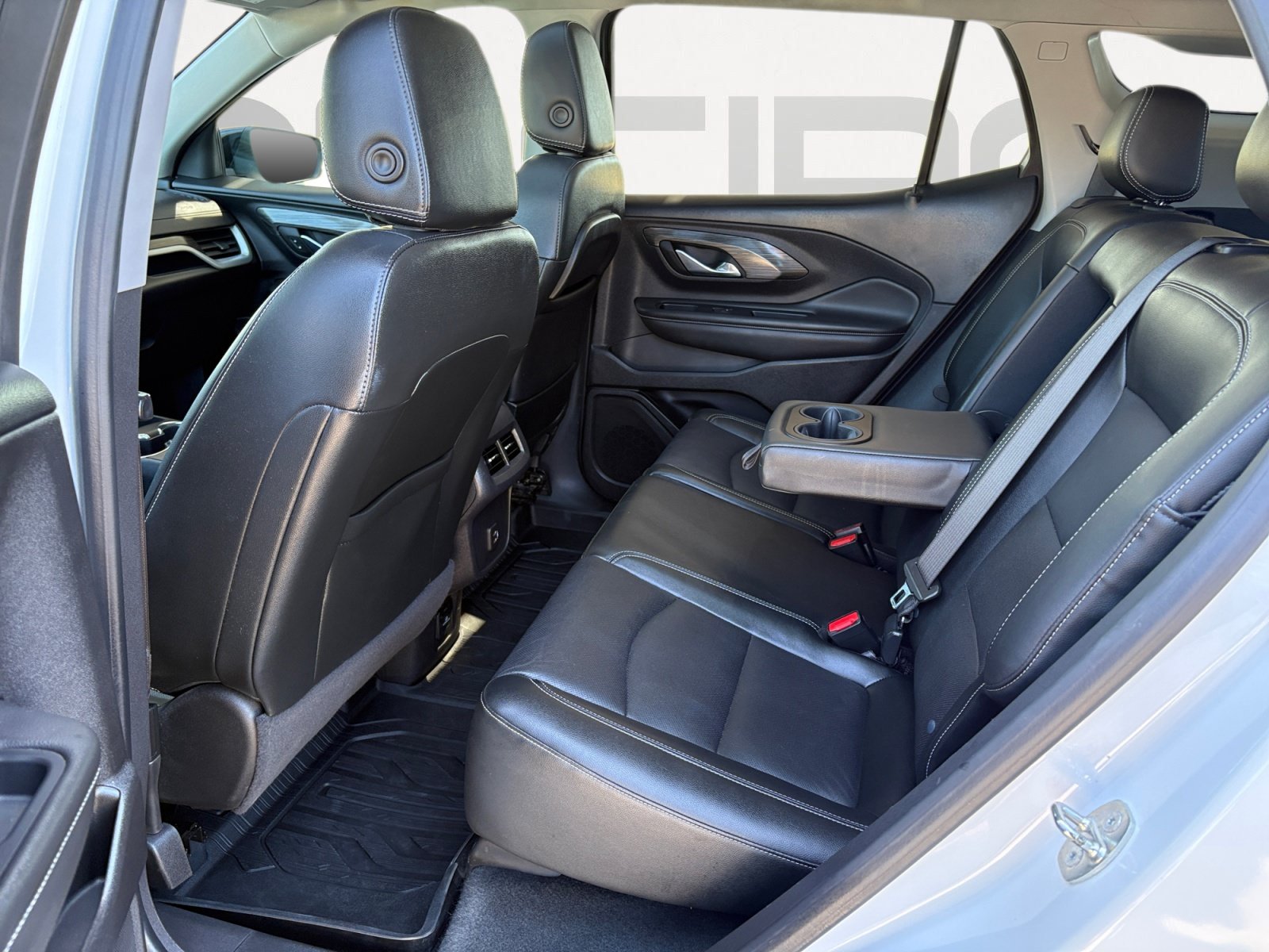 Used 2024 GMC Terrain SLT w/ Tech Package FWD image 22
