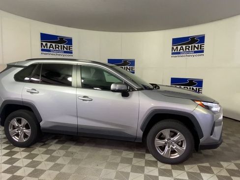 Used 2024 Toyota RAV4 XLE FWD image 3