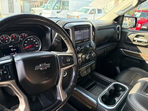 Used 2019 Chevrolet Silverado 1500 LT Trail Boss image 17