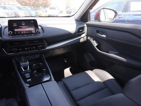 Certified 2025 Nissan Rogue SV w/ SV Premium Package FWD image 25