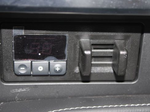 Used 2024 Nissan Armada Platinum w/ Captain's Chairs Package image 49