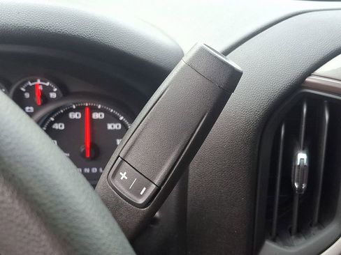 Used 2025 Chevrolet Silverado 1500 Custom image 13