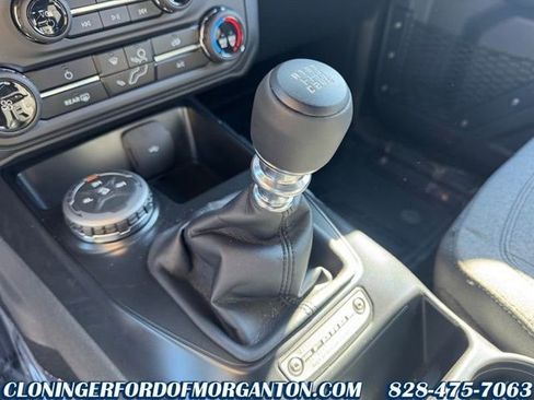 New 2025 Ford Bronco 4-Door image 20